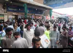 rawalpindi-pakistan-31st-aug-2017-massive-crowd-of-travels-can-be-K2Y6AX.jpg