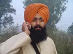 Sikh_wearing_turban.jpg